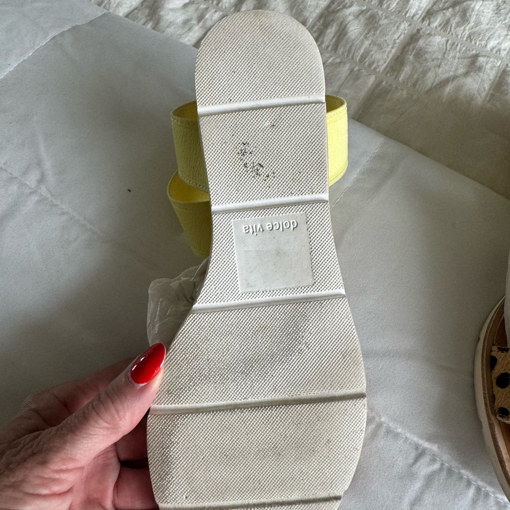 Cute and Comfy DOLCE VITA SANDALS,  6 - Picture 3 of 3